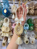 Bendicion Perlas Beige con Borla Virgen Guadalupe